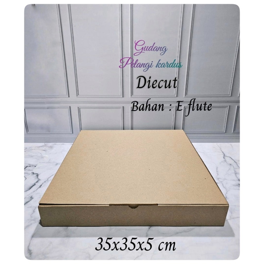 

Kardus karton Uk. 35x35x5 cm...Model diecut/pizza
