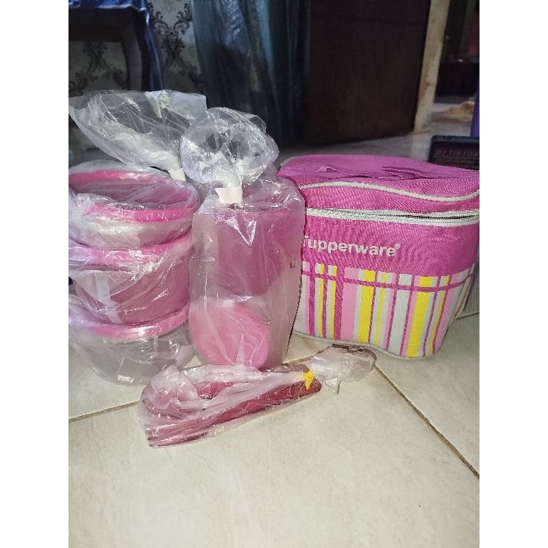 Tupperware Bekal + tas