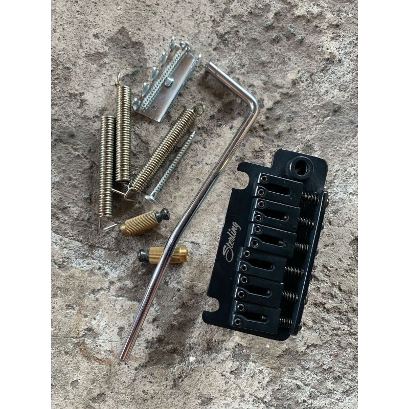 Tremolo Sterling 2point Pivot.Black Doff color.