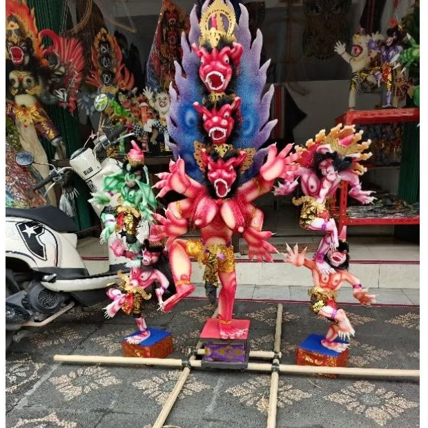 ogoh ogoh jumbo dan sananya