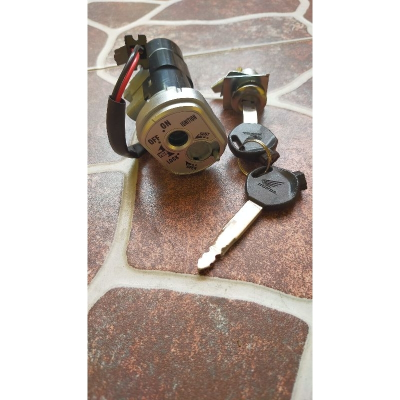 kunci kontak beat karbu 2013-2015