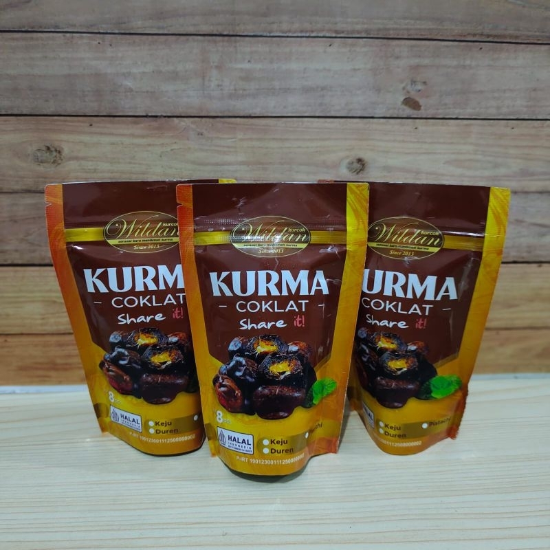 

Kurma Coklat Mede Kurcok Pouch Share it isi 8 pcs by Wildan''s Food