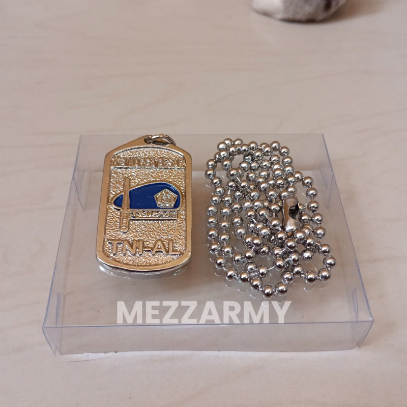 KALUNG DAN LIONTIN TNI AL