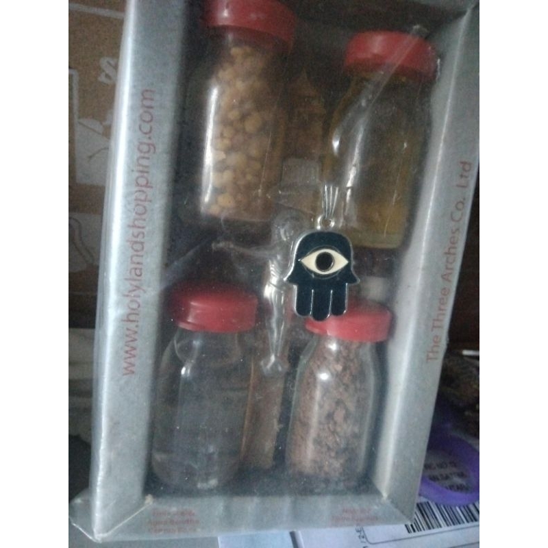 

Holywater airsuci , oil , tanah ori dari sana langsung