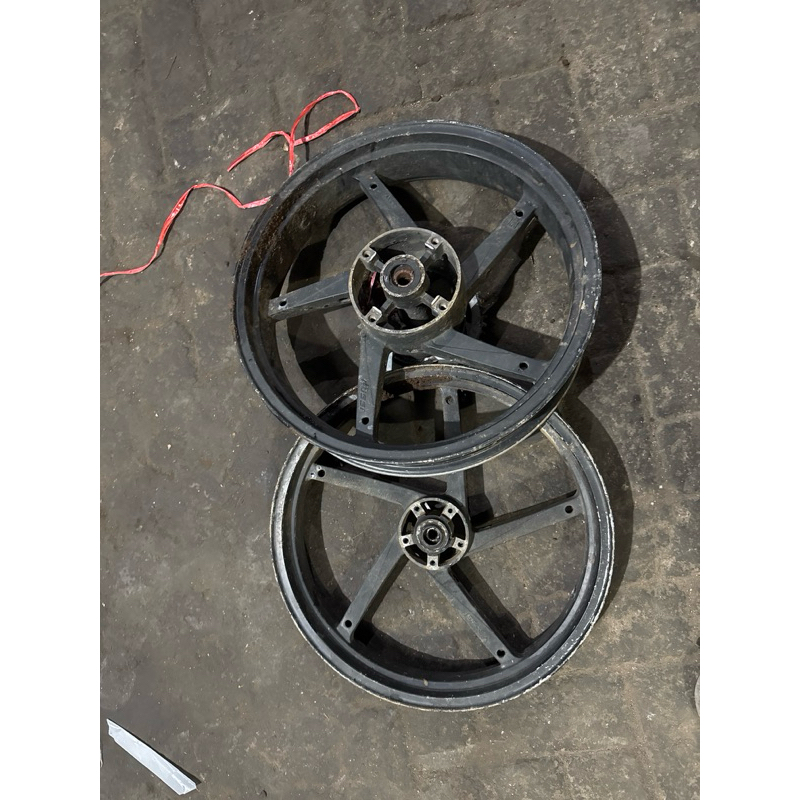 Velg pelg tapak lebar eks Tiger Revo dobel disc ring 17