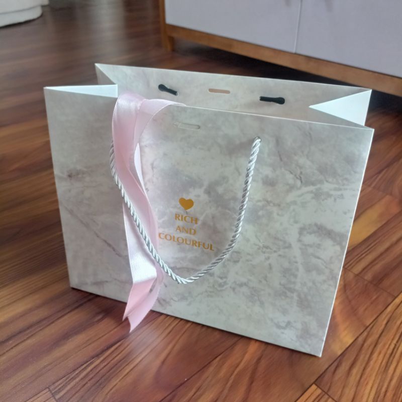 

paperbag import | paper bag premium | motif M | paperbag jogja