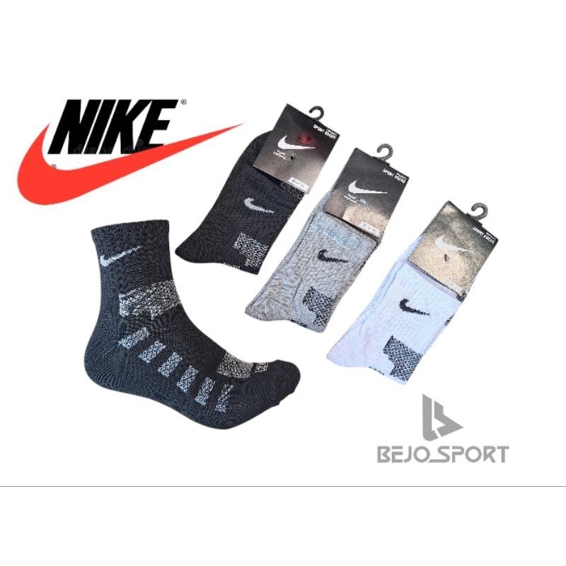 kaos kaki nike / kaos kaki nike sebetis / kaos kaki olahraga nike