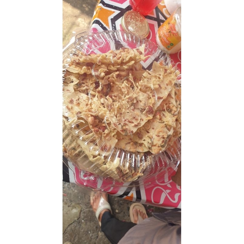 

peyek kacang tanah tipis gurih