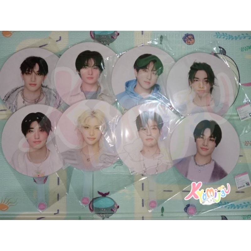 ready stock stray kids skz skz o'clock md merch goods image picket uchiwa bangchan lee know changbin