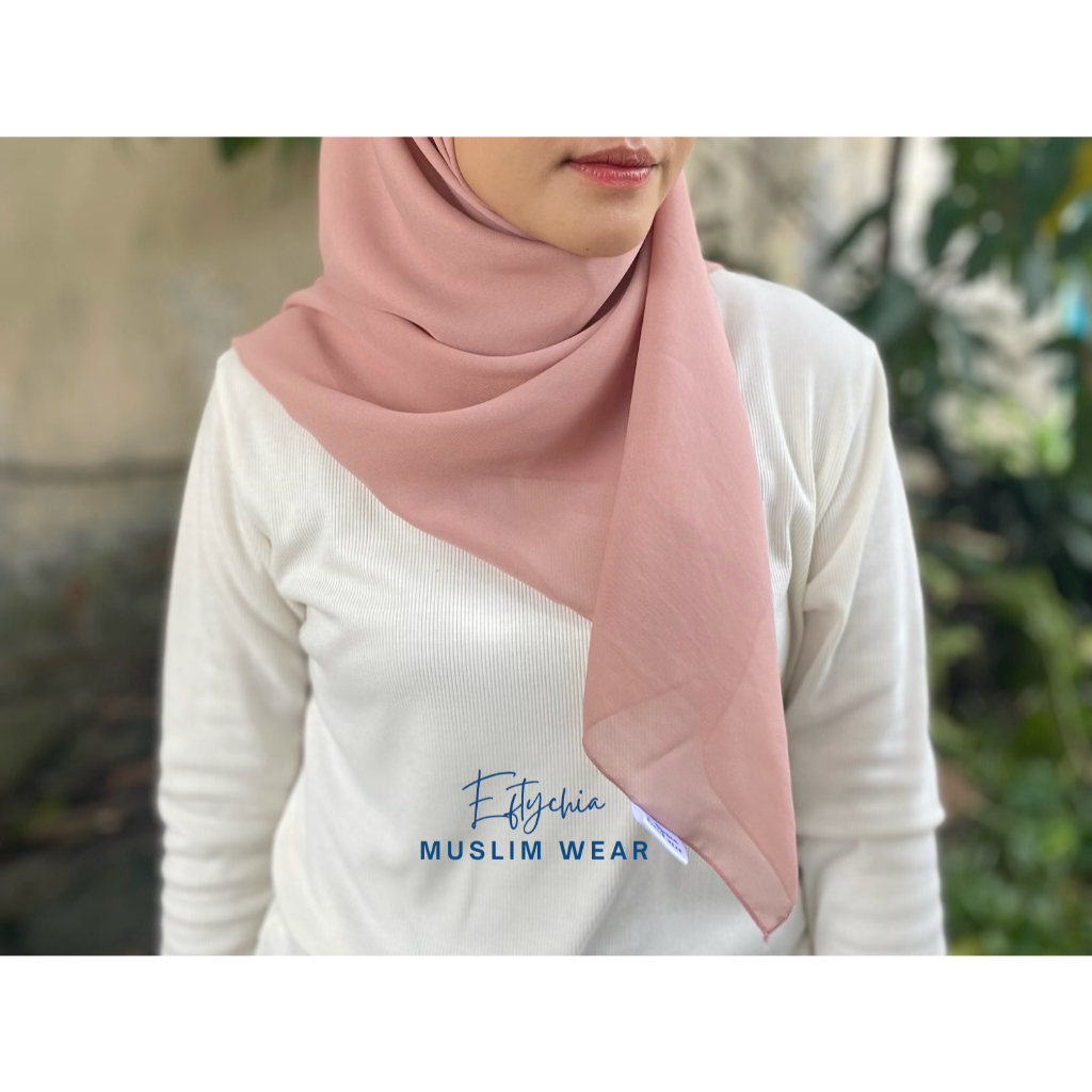 Hijab Segiempat Pollycotton | Ivory | Eftychia Muslim Wear