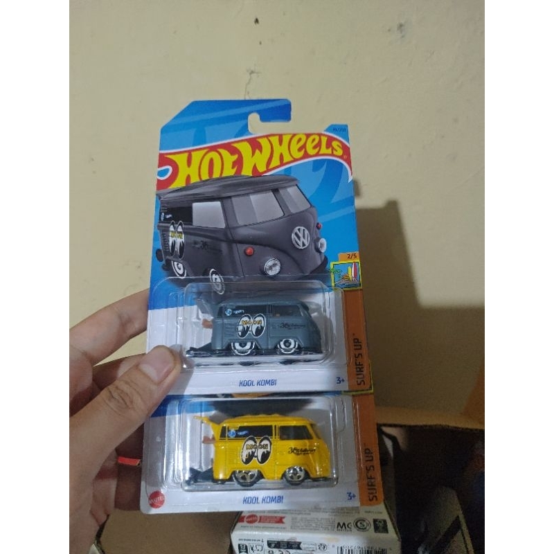Kool kombi Mooneyes
