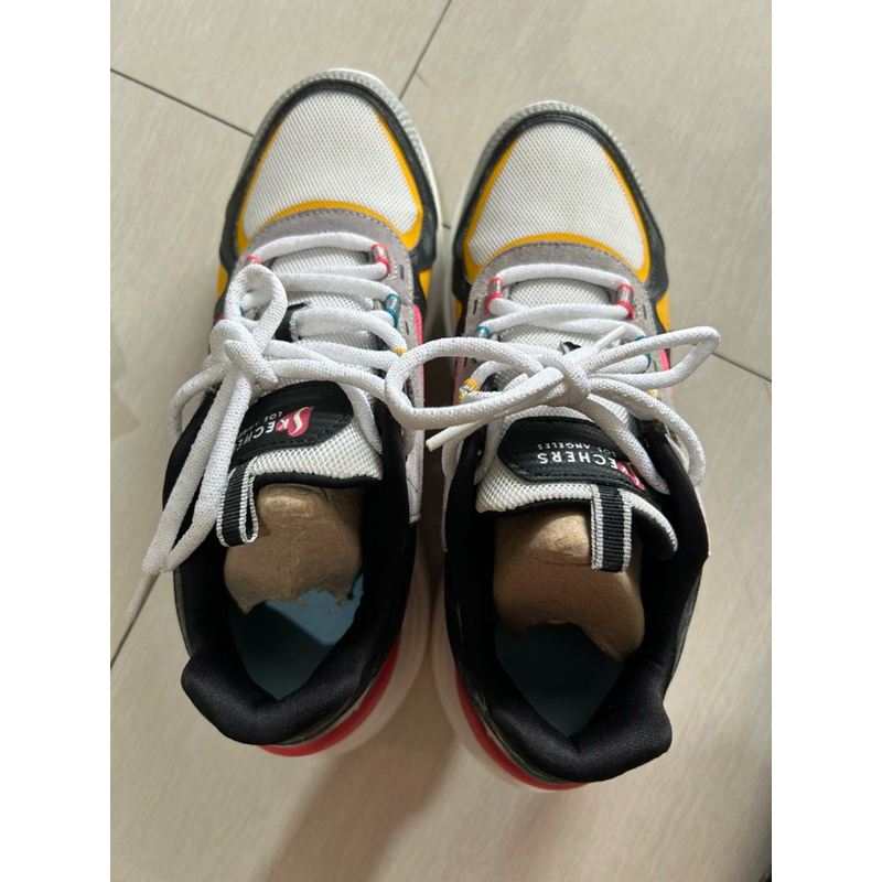 sepatu skechers preloved