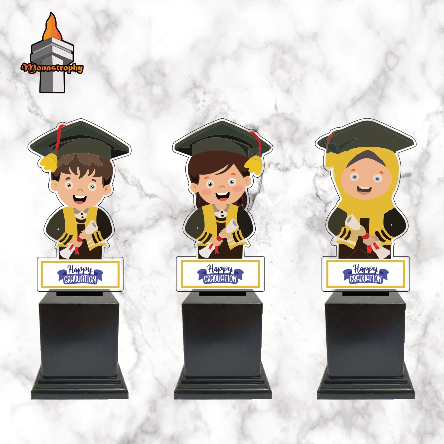 Piala Wisuda TK Plakat Wisuda Anak Akrilik Custom Model Happy Graduation model W1