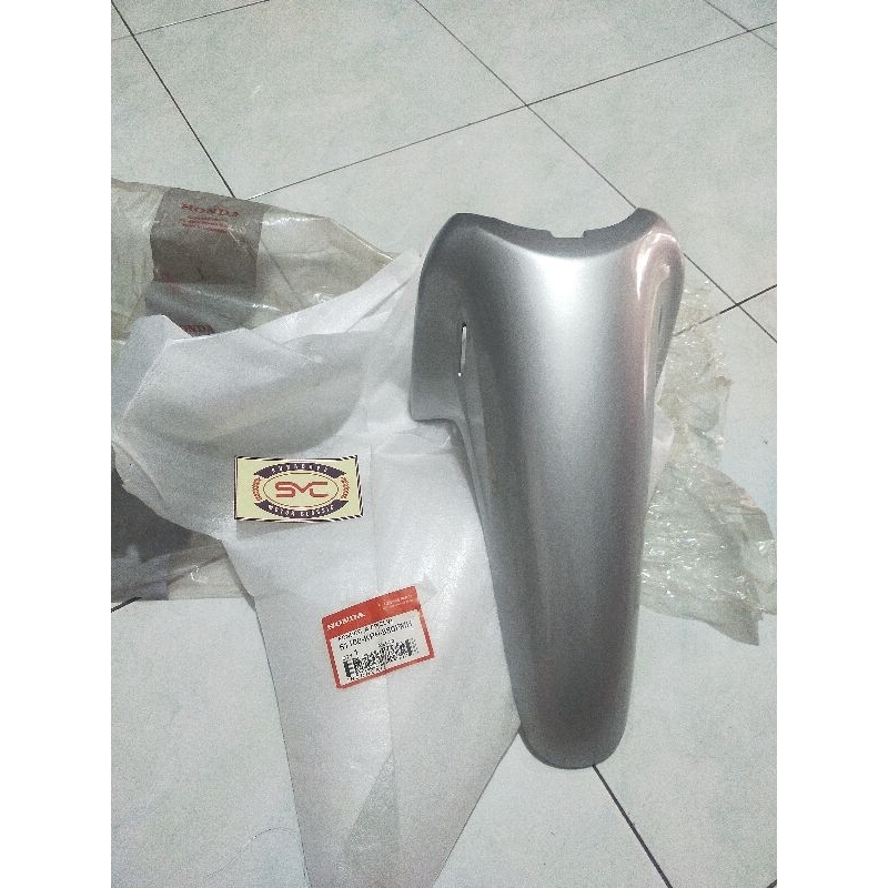 slebor spakbor depan Honda karisma silver ORI AHM 61100-KPH-880FMH