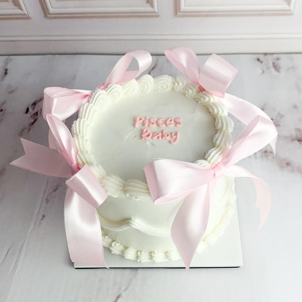 

Kue Ulang Tahun/Birthday Cake/Kue Ultah Tema ribbon Pink/Kue MIni