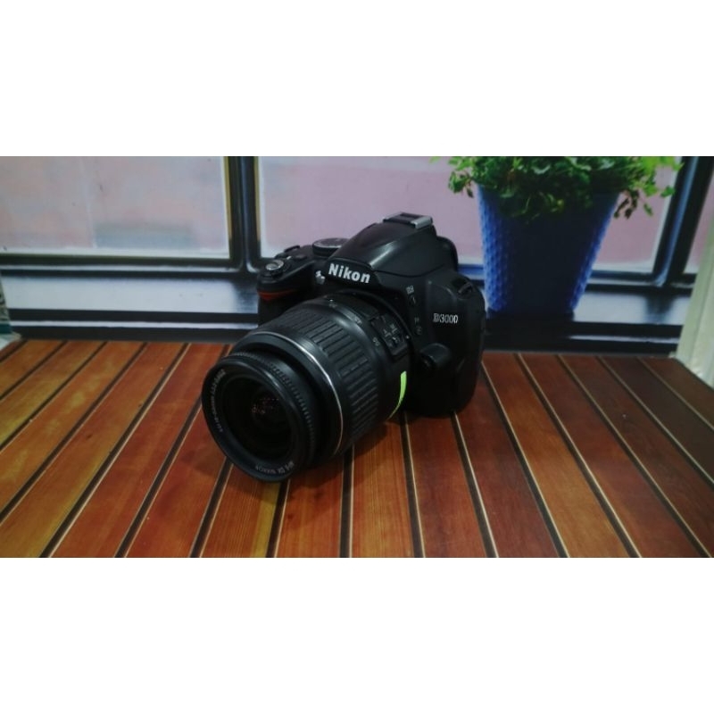 DSLR Nikon D3000 Lensa kit 18-55mm