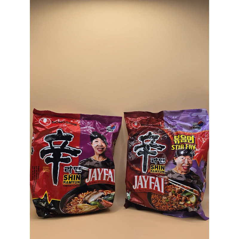 

Mie jayfai import ( ada logo halal )