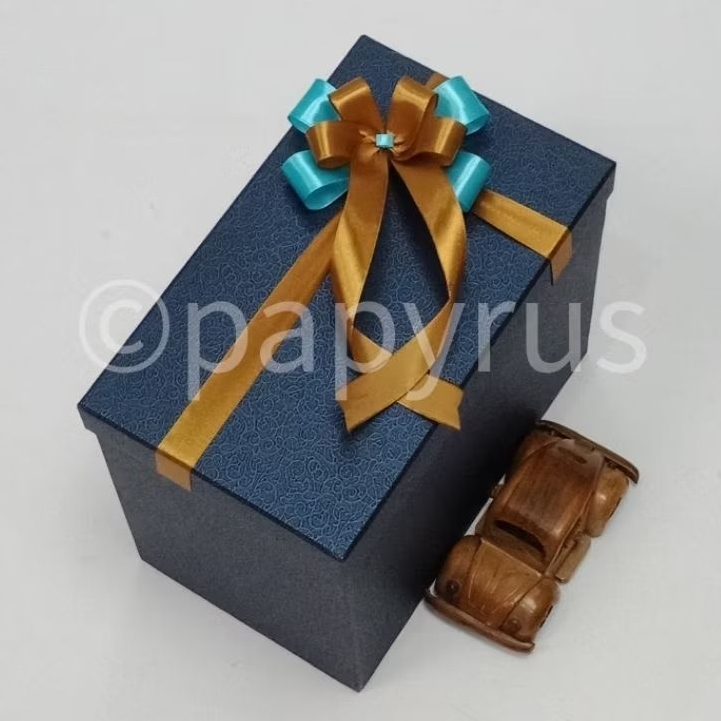 

PAPYRUS 15x25 Tinggi 20cm Kotak Kado Gift Box Hadiah V3