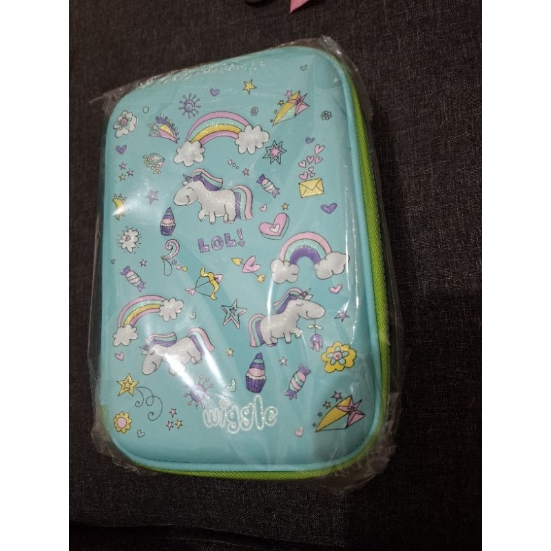 

Hardcase Tempat Pensil Pen Case Double Zipper 'Wiggle' Unicorn 3D Anak Perempuan Perlengkapan Sekolah