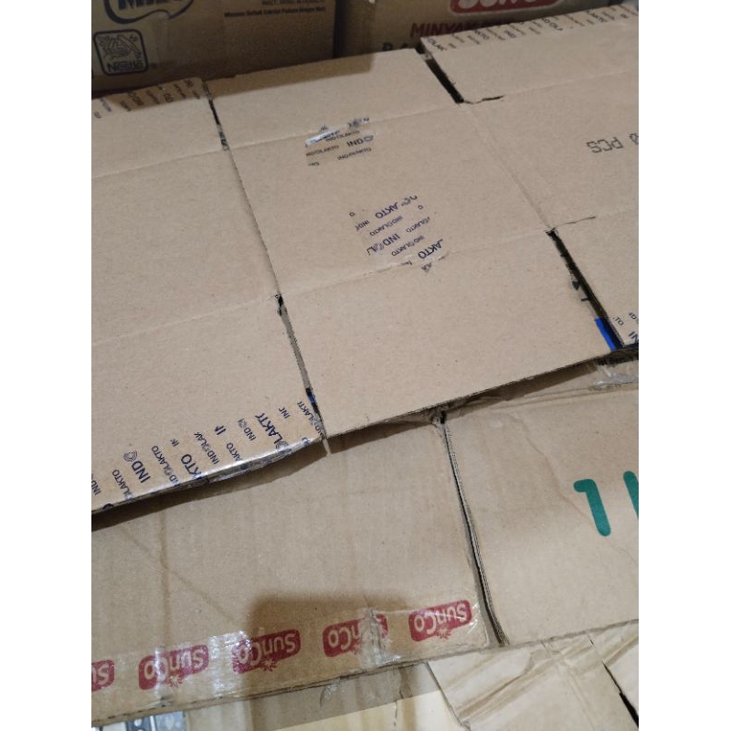 

kardus bekas buat packing tambahan biar lebih aman