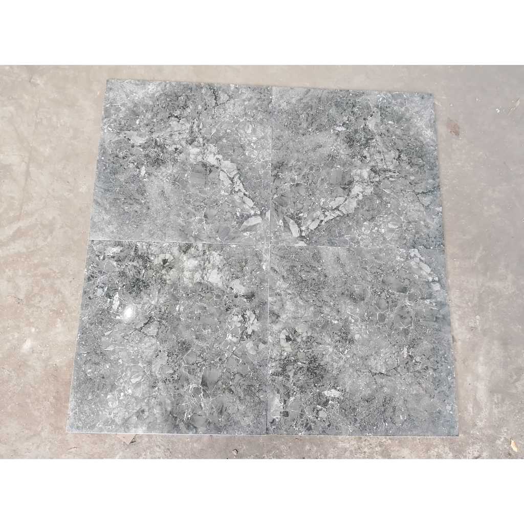 KERAMIK LANTAI GLOSSY 50X50 PLATINUM LAGUNA DARK GREY (CUTTING)