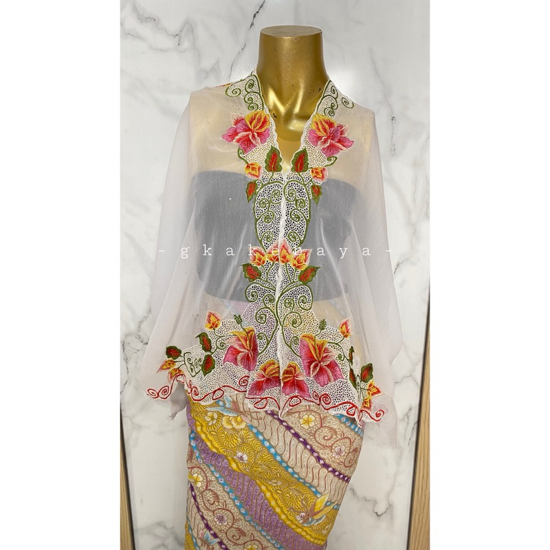 KEBAYA BORDIR BUNGA PUTIH / KAIN KEBAYA / KEBAYA BALI