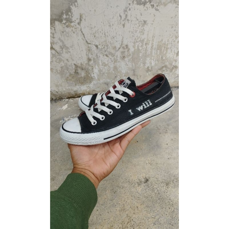 Converse red product