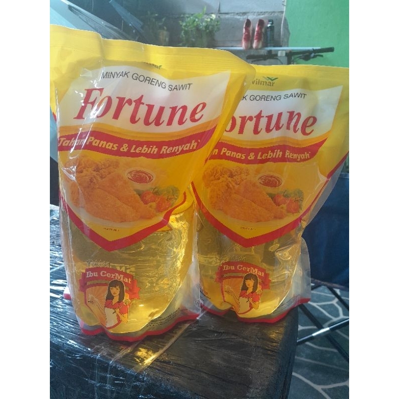 

minyak goreng 2L random