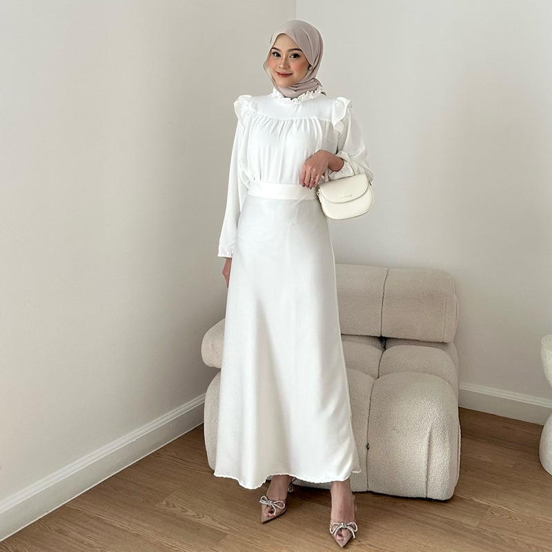 new dezhaf - kiana satin skirt / rok satin a line