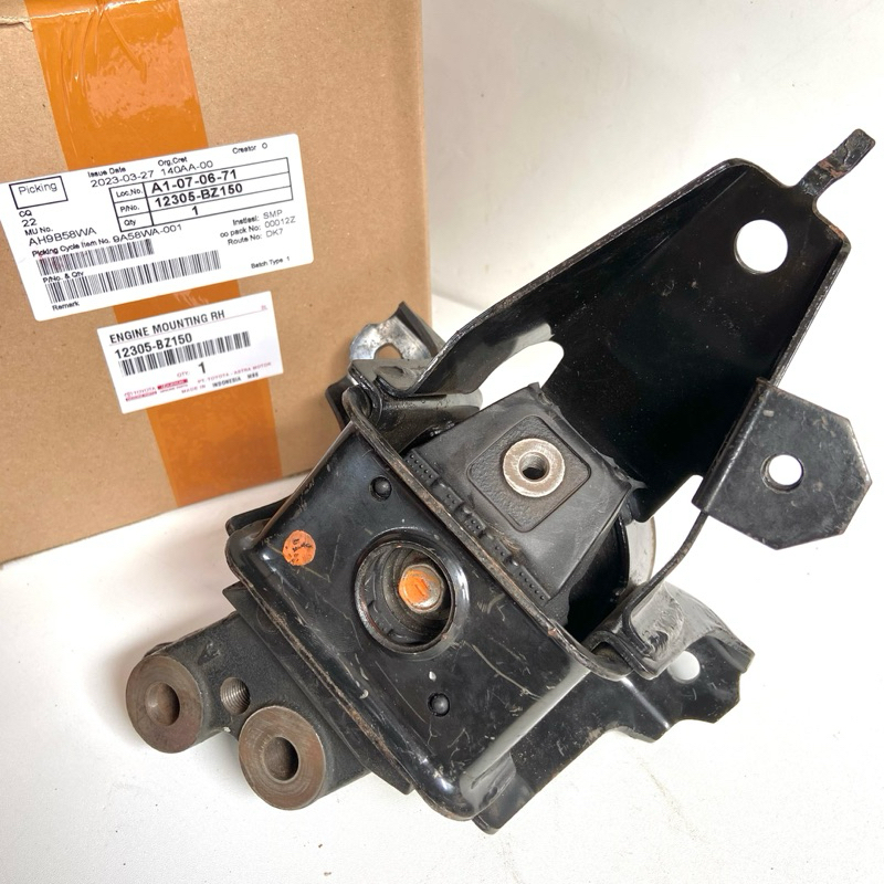 Engine mounting kanan sigra 1000cc tahun 2016-2021