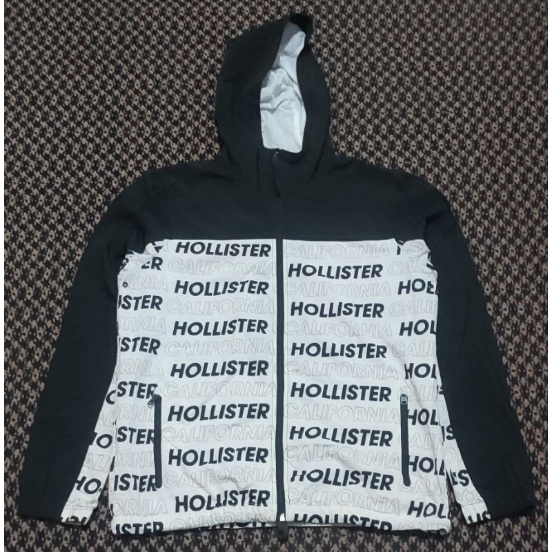 Jaket Sport Windbreaker Hollister AOP 2 Warna