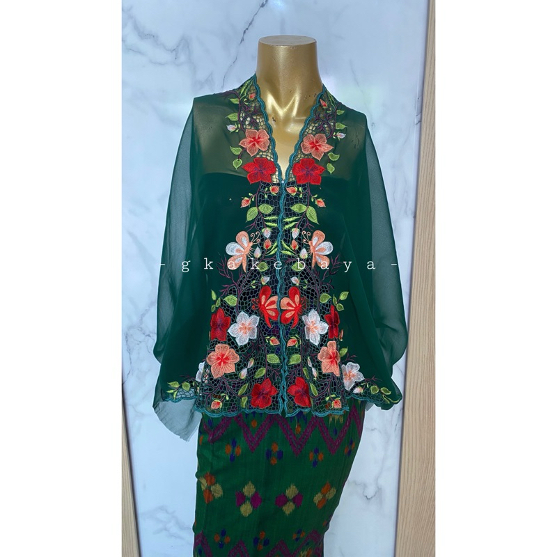 KEBAYA BORDIR KUPU-KUPU HIJAU / KAIN KEBAYA / KEBAYA BALI