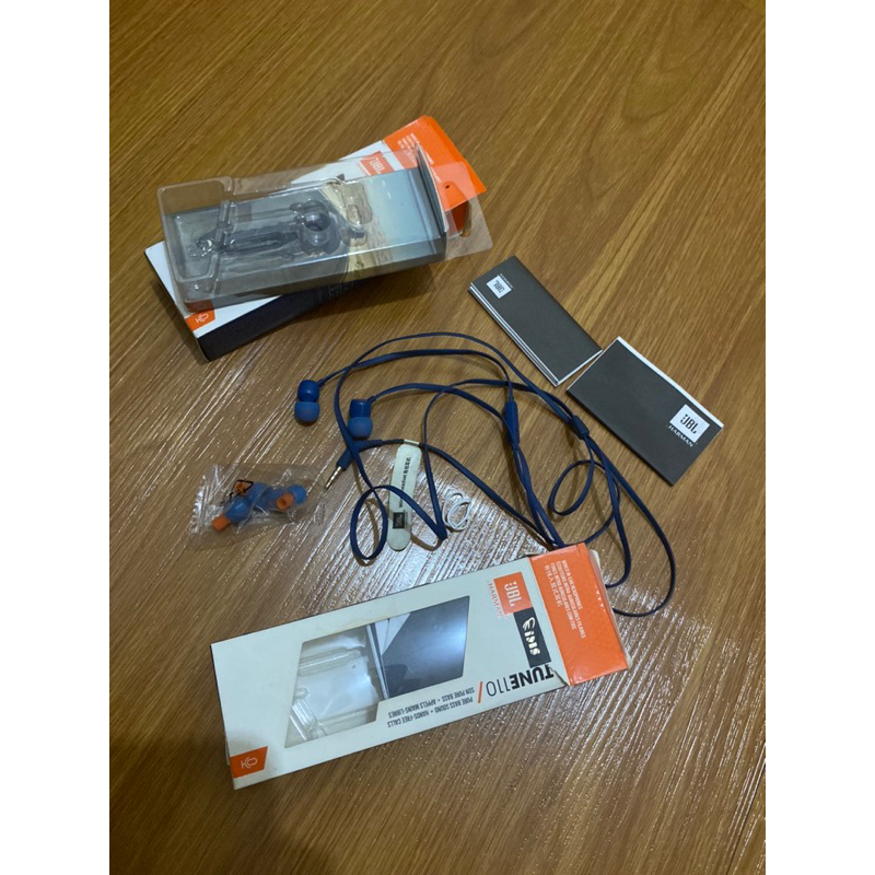 JBL Tune 110 Ear Headphones