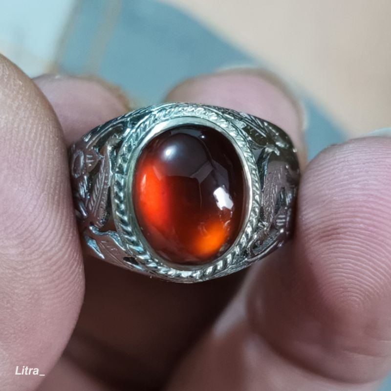 code 28. Batu cincin natural red garnet.