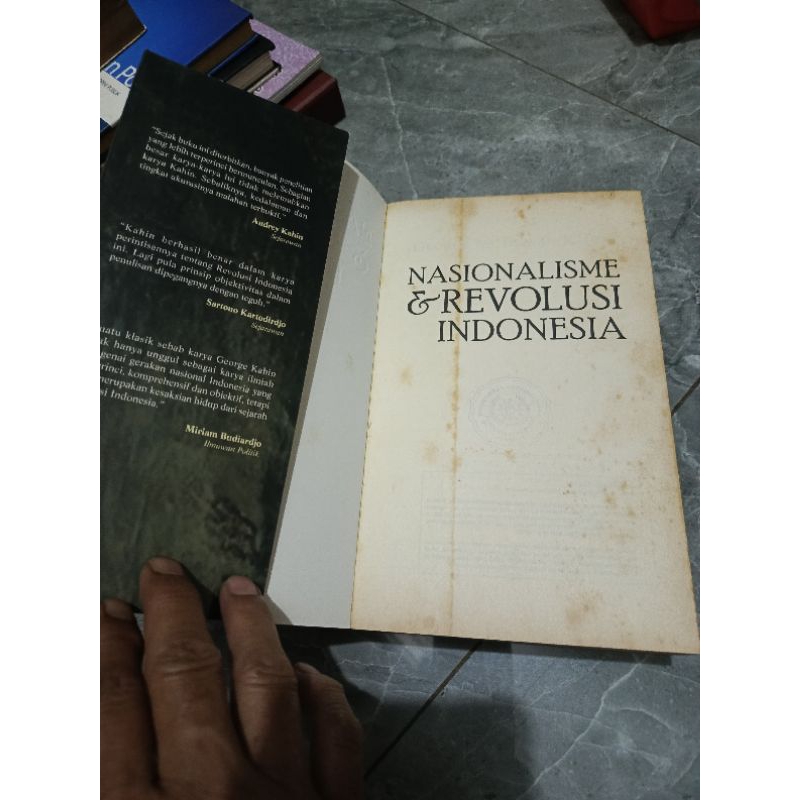 NASIONALISME & REVOLUSI INDONESIA - GEORGE McTURNAN KAHIN-E6