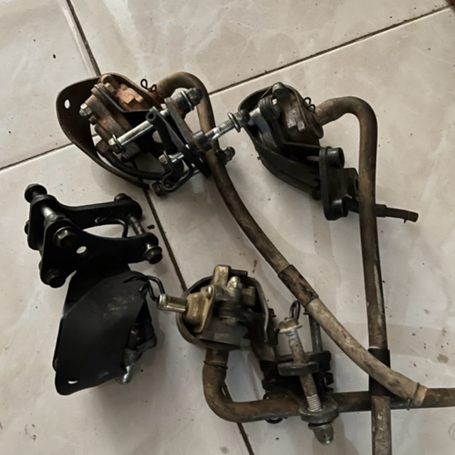 pangkon mesin atas tirev set emisi hawa tirev ori copotan motor