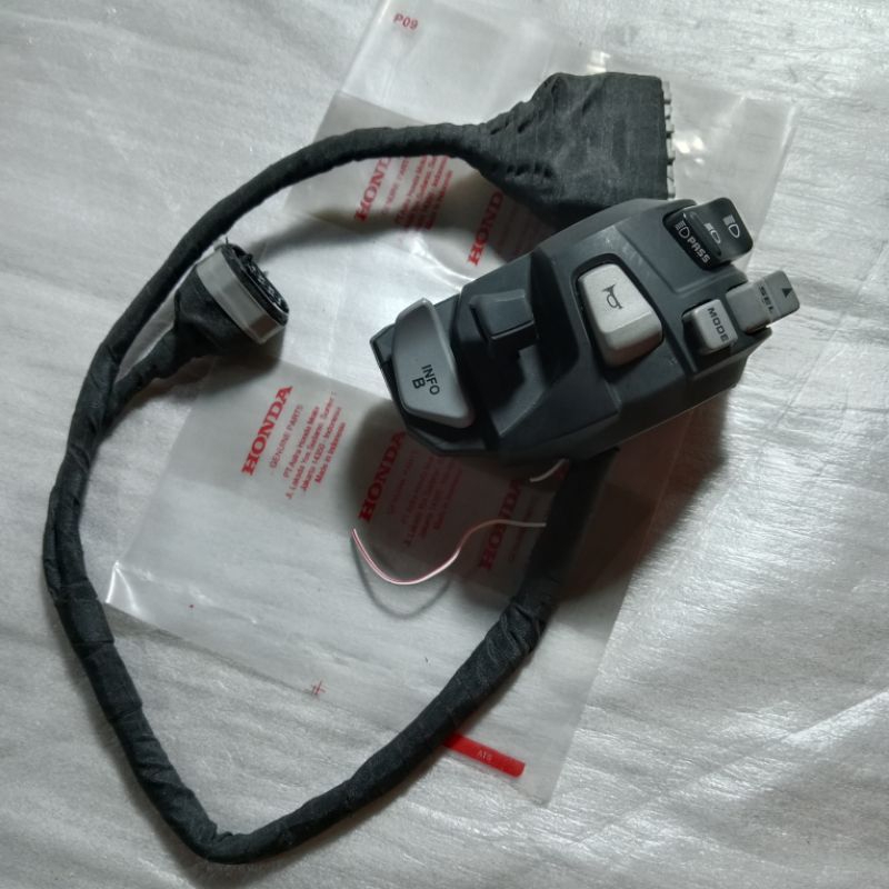 saklar holder kiri honda forza crf 1000 cc