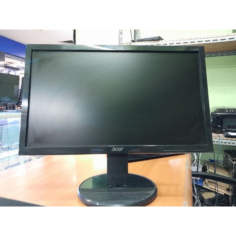 Monitor acer 19inch kondisi masih bagus..sudah di tes kok