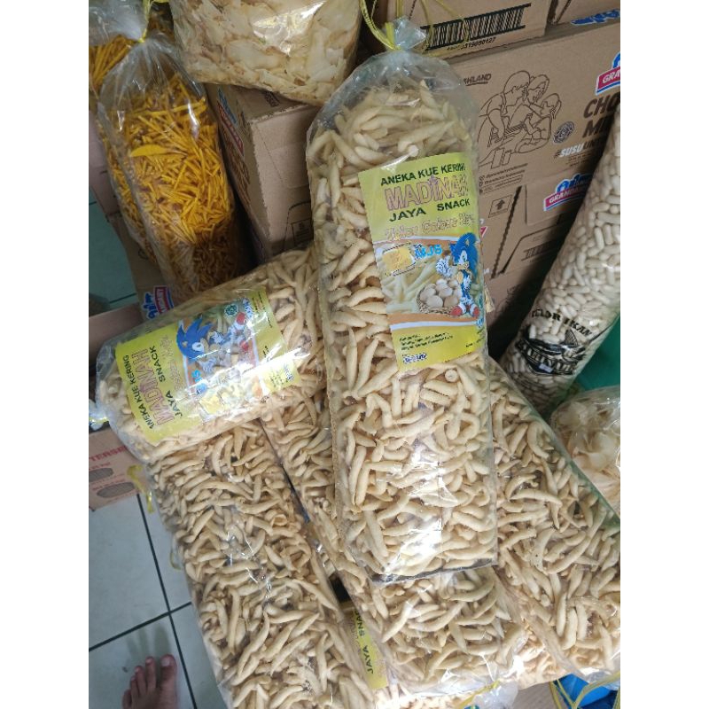 

Telur Gabus Keju Madinah Renyah Gurih 800Gr