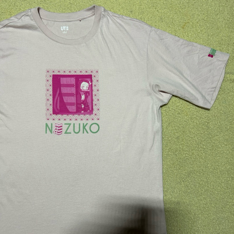 PRELOVED KAOS UNIQLO X KIMETSU NO YAIBA UT