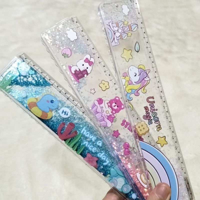 

Penggaris Glitter Air 20cm Karakter Lucu