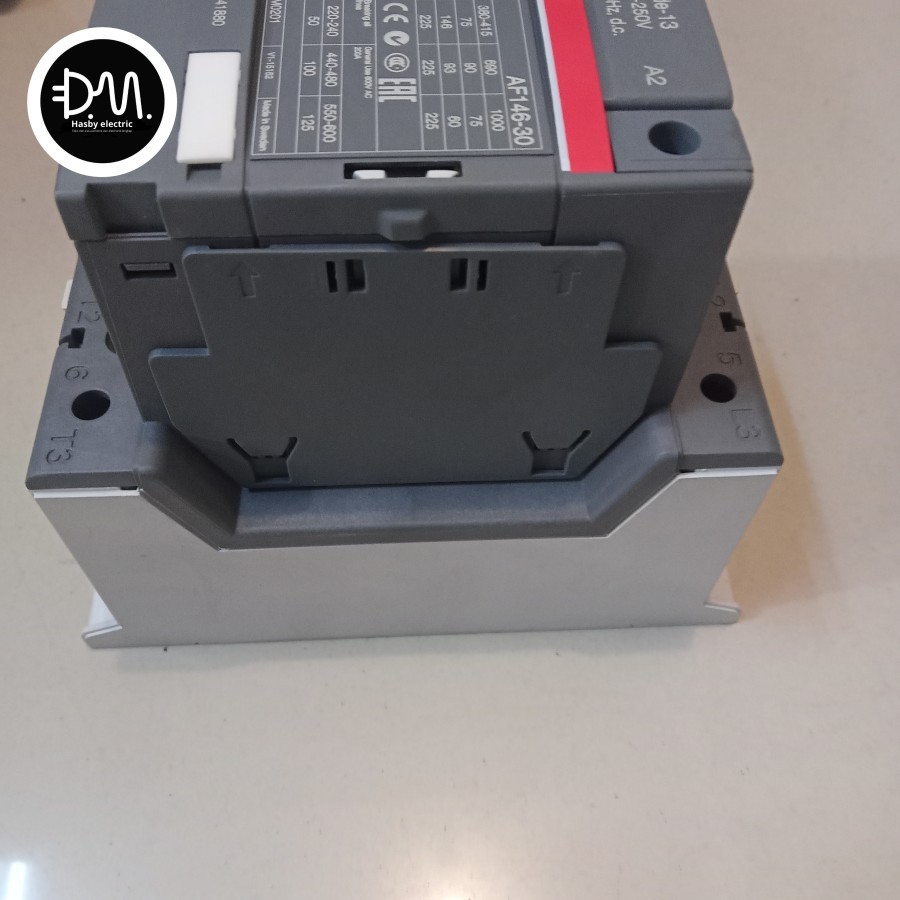 KONTAKTOR ABB TYPE AF146-30 250A 110V-240VAC/DC