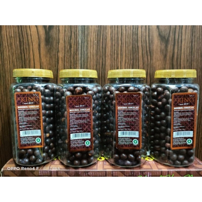 

COKLAT BONIBOL ANEKA RASA NICE Mega bool ex bonibol harga/ dus isi 4 toples stok gak bnyak