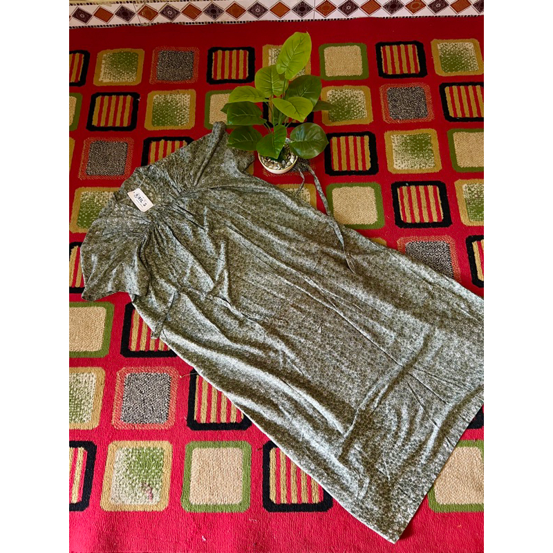 Daster fuji kerut bagian dada motif bunga kecil