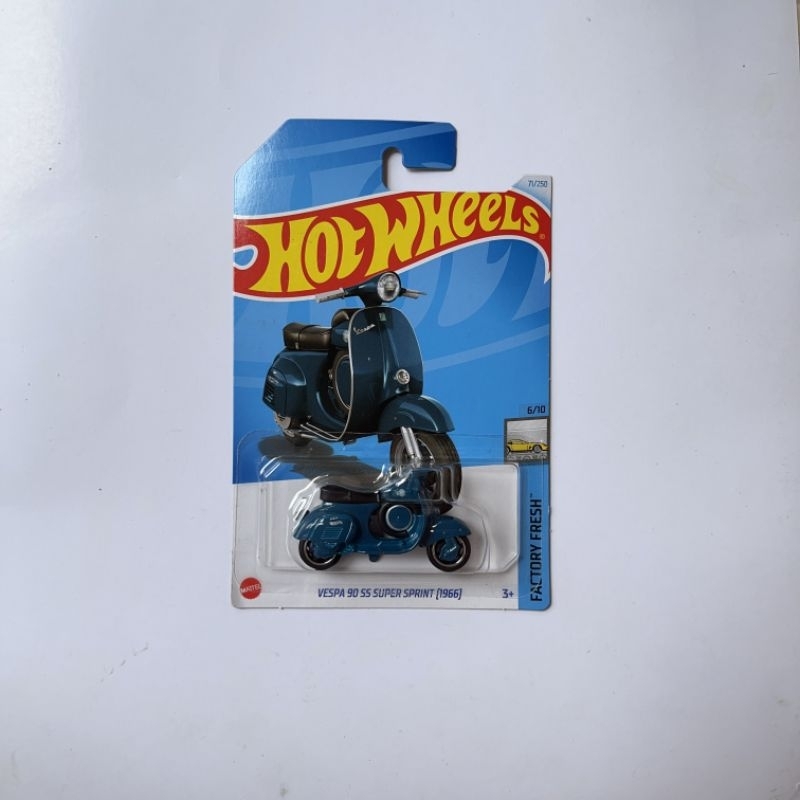 Diecast Hotwheels Vespa 90 SS Super Sprint Biru Lot M 2024