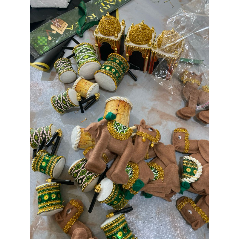 MINIATUR MASJID UNTA BEDUG HIASAN PARCEL HAMPERS IDUL FITRI LEBARAN