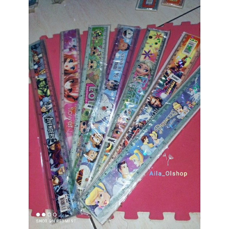 

Penggaris panjang 30 cm motif disney satuan