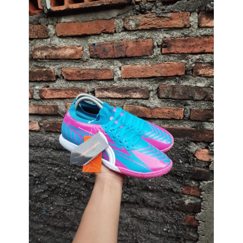 ortuseight catalyst sepatu futsal