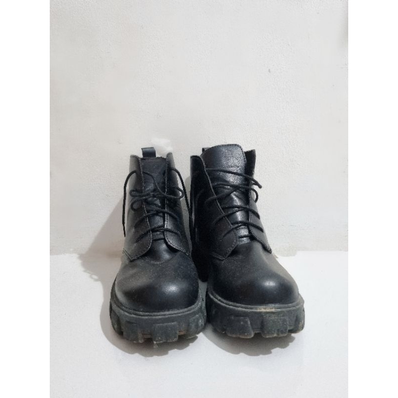 Preloved Bekas Second Ankle Boots Hitam Doff | Sepatu Boots Dockmart Dokmart Dr Martens Ukuran 41