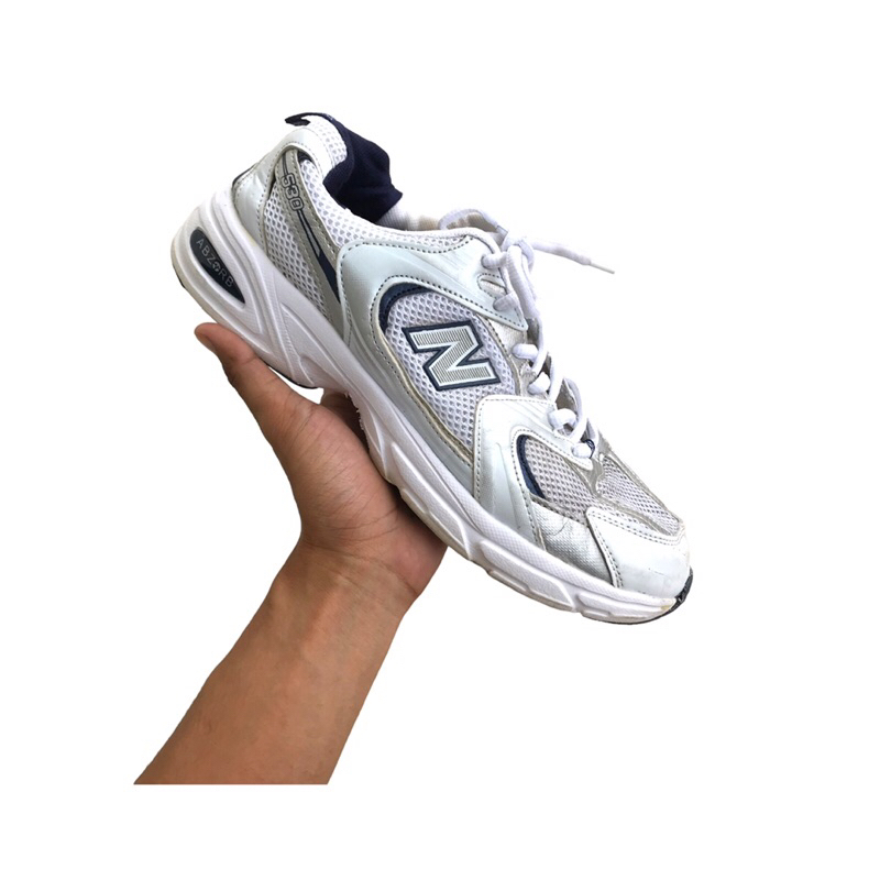 Sepatu NB 530 White